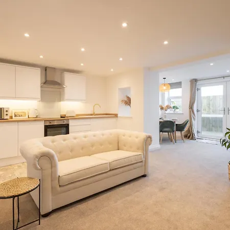 Apartment 1, King's Court Scarborough